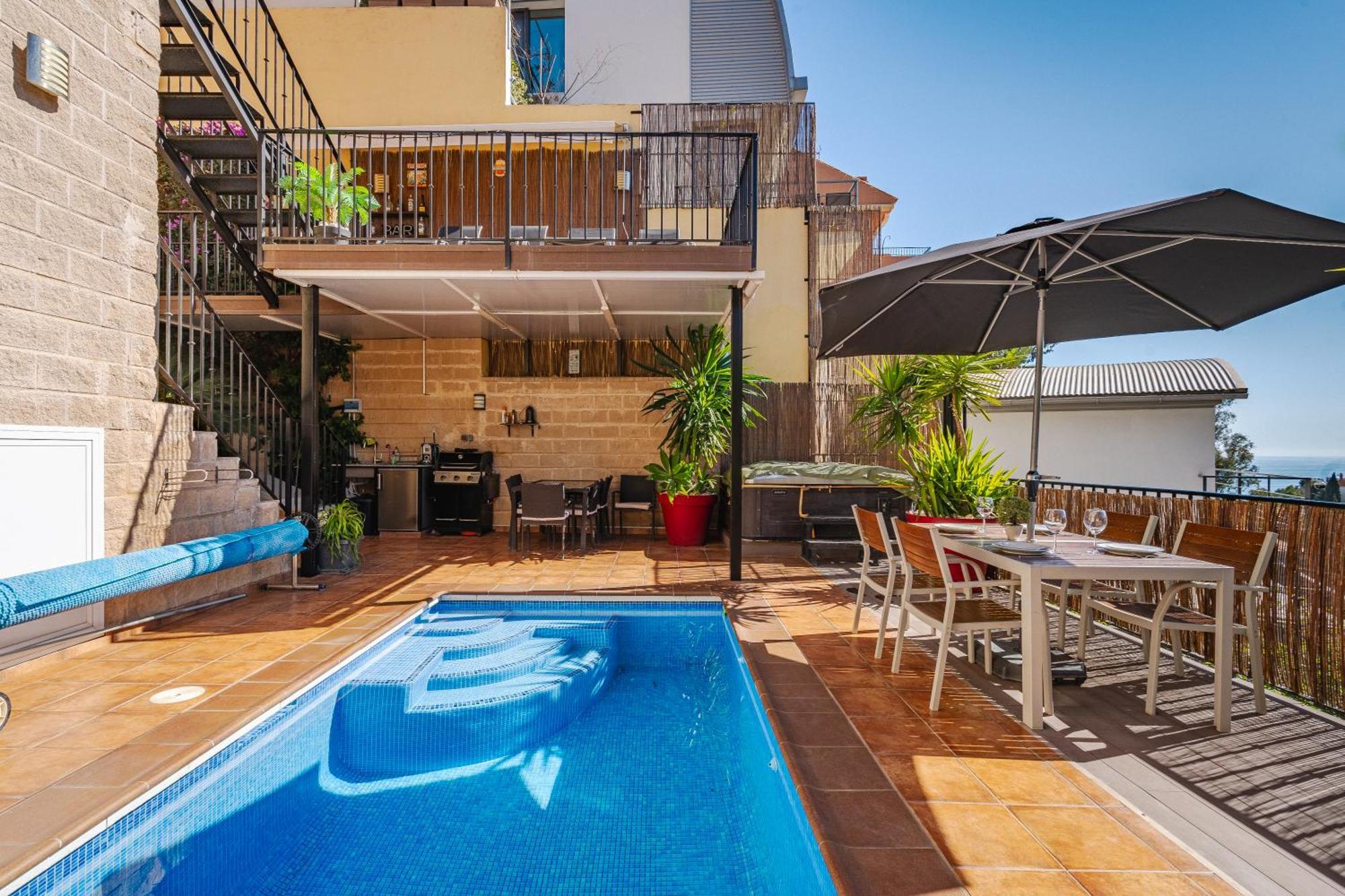 Private Luxurious Hillside Villa With Pool & Sea Views For 8 To 10 Ppl Fuengirola Exterior photo